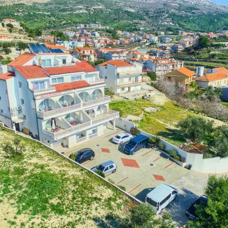 Stipe Residence Отели рядом с достопримечательностью «Торговый центр City Center One Split»