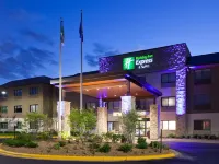 Holiday Inn Express & Suites Omaha - 120TH and Maple Các khách sạn ở Bennington
