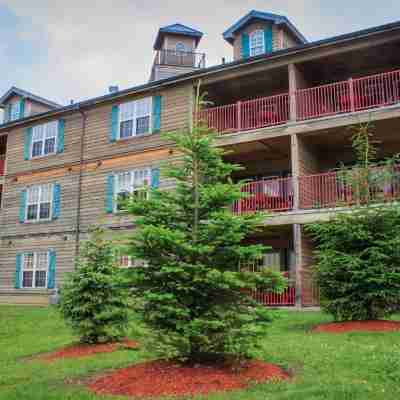 Holiday Inn Club Vacations Oak N' Spruce Resort Hotel Exterior