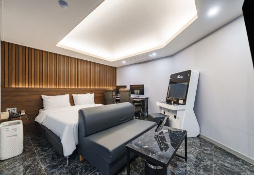 0224u12000af0gijjC3F0_R_960_66