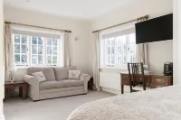 Hurtwood Hotel Hotels in Westcott