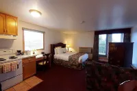 Executive House Suites Hotel & Conference Centre Các khách sạn gần High Level Sports Complex