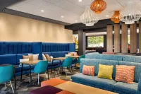 Tru by Hilton Lawrenceville Atlanta I-85 Sugarloaf - 3-Star