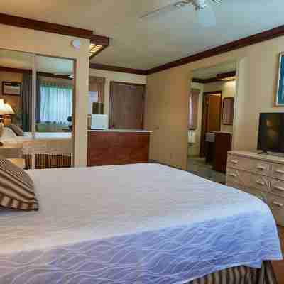 The Kauai Inn Rooms
