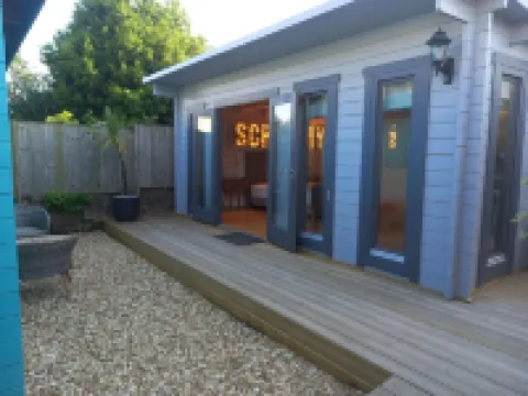 Sandy Toes Accommodation Hotels in Par