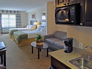 Holiday Inn Express & Suites North Bay