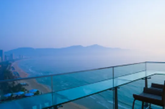 ロザミア ダナン ホテル