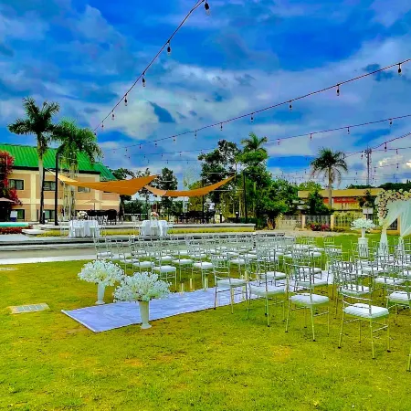 Luisita Central Park Hotel
