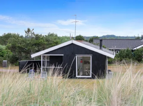 "Berndt" - 50m from the Sea