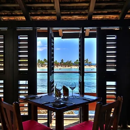 Mahogany Hotel Residence & Spa