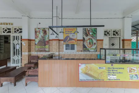 RedDoorz Syariah at Mojosari Отели в г. Mojosari