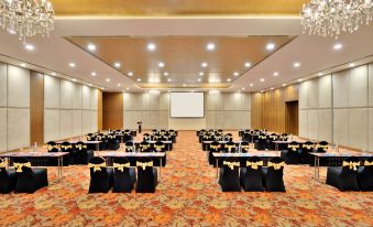 Radisson Blu Plaza Hotel Hyderabad Banjara Hills