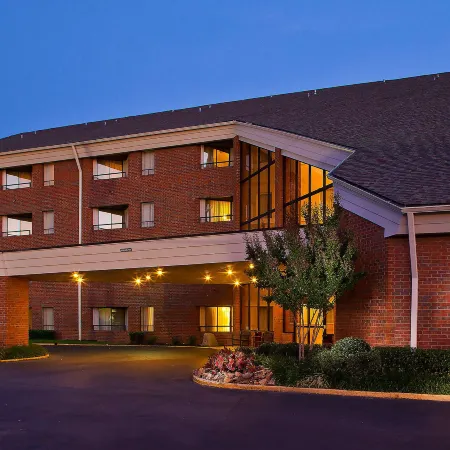 Sonesta Simply Suites Memphis East Poplar Pike ​