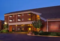 Sonesta Simply Suites Memphis East Poplar Pike ​