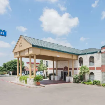 Days Inn by Wyndham New Braunfels