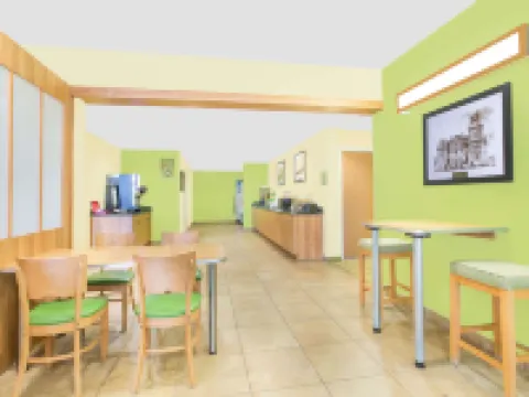 Microtel Inn & Suites by Wyndham Tuscumbia/Muscle Shoals Hotels in Colbert County
