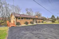 Bristol Retreat w/ Creek Access: 2 Mi to Dtwn - 3-Star