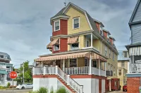 Striking Cape May Getaway, Steps from the Beach! - spa