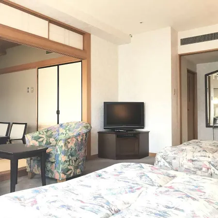 Breezbay Hotel & Resort Gero