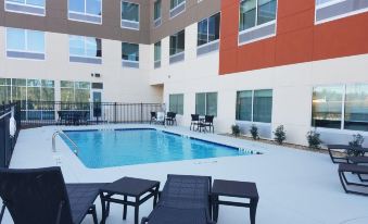 Holiday Inn Express & Suites Carrollton West