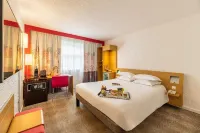 B&B HOTEL Lyon Nord Hôtels à : Lissieu