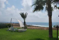 Sea Front Villa with Private Heated Pool, Quiet Area Paphos 322 - Private Pools