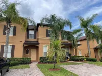 Attractive Resort Haven - Open Floor Plan, Premium Amenities