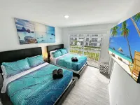 Experience Luna Sky! 65" TV Bar BBQ Go FL Keys فنادق في South Miami Heights