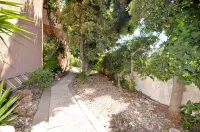 Spacious Retreat with Prime Location, Private Pool, Snooker, Free AC & Wifi