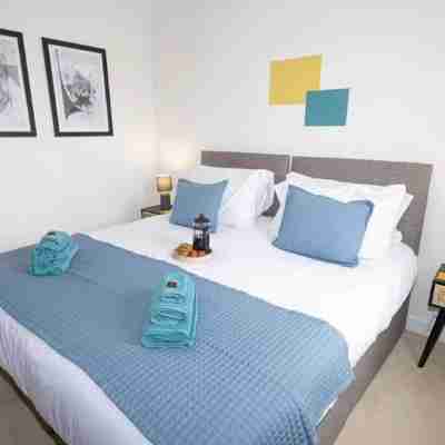 Quayside 2-Bed Apartment in Dundee Rooms