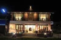 Saranya River House Hotels in Mae Ai District