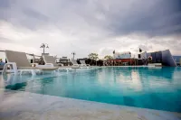 โรงแรม เวล หัวหิน - สระว่ายน้ำแบบอินฟินิตี้