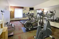 Baymont by Wyndham Rockford - Gym