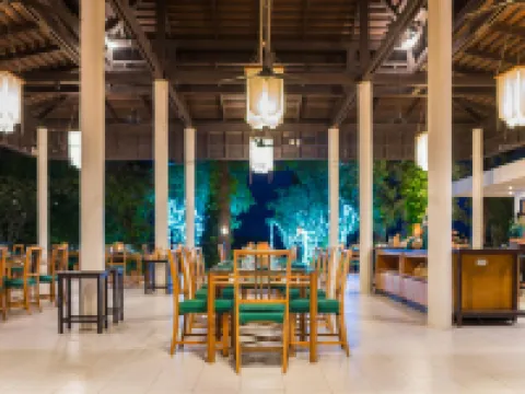 เดอะริเวอร์รีสอร์ท โรงแรมในเมือง จำปาสัก