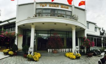 Van Xuan Hotel