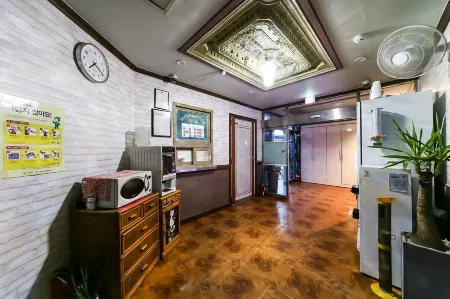 Yeongju Crystal Отели рядом с достопримечательностью «Сосу-совон»