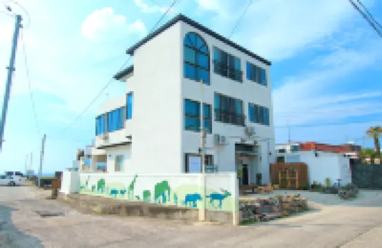 Jeju Nunkeunsaeu Guest House Hotels near Gogwansa