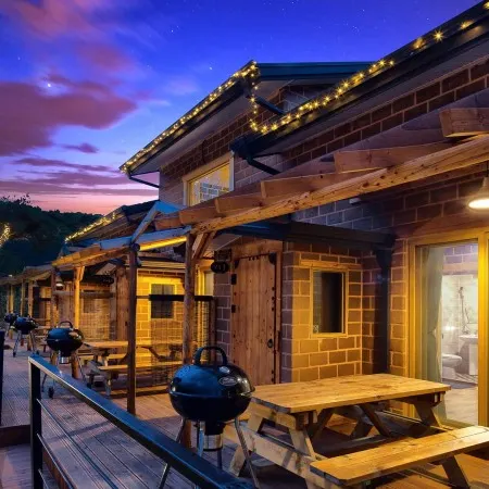 Muju Heukjip Jeongwon Pension