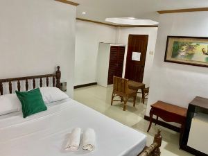 OYO 1007 5 Senses Hostel