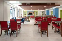 Holiday Inn Express MYRTLE BEACH-BROADWAY@THE BCH by IHG - sarapan