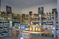 Ramada Suites by Wyndham Seafront Coral Coast - bar