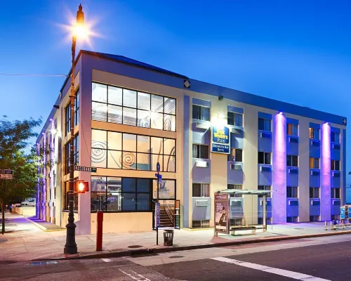 Best Western Plus Brooklyn Bay Hotel Hoteles cerca de Avenue U (línea IND Culver)