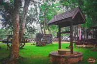Village Farm & Winery Wat Thai Samakkhi 주변 호텔