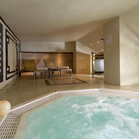 Hotel Sevilla Center