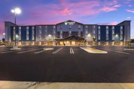 WoodSpring Suites Moreno Valley Отели рядом с достопримечательностью «WinCo Foods»