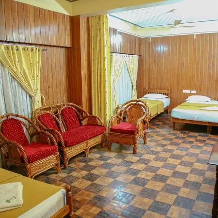 Lake Palace Family Resort Kumarakom