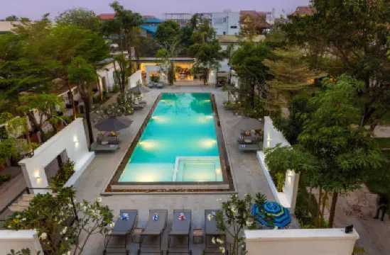 Elysium Suite Hotel a 