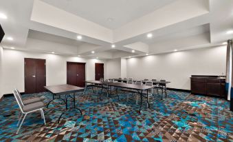 Comfort Suites