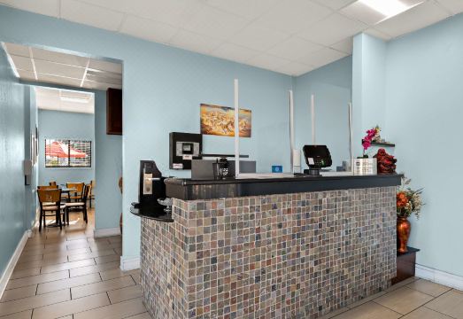 5. 슈어스테이 호텔..