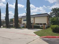 Coratel Inn & Suites by Jasper New Braunfels IH-35 Ext 189 - parkir